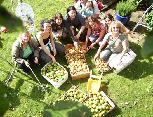 Women Take Over Spaceship&nbsp;Earth